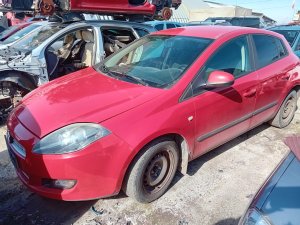 Fiat Bravo 1.4 16V LPG ( 192B2000 ) 66kW r.2011 červená na náhradní díly Fiat Bravo 1.4 16V LPG ( 192B2000 ) 66kW r.2011 červená na náhradní díly