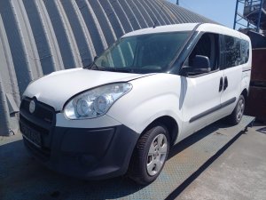 Fiat Doblo II 1.3 JTD ( 199A3000 ) 66kW r.2011 bílá na náhradní díly   Fiat Doblo II 1.3 JTD ( 199A3000 ) 66kW r.2011 bílá na náhradní díly