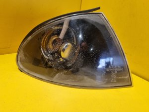 PRAVÝ PŘEDNÍ BLINKR BMW 3 E46 - 16990 PRAVÝ PŘEDNÍ BLINKR BMW 3 E46 - 16990