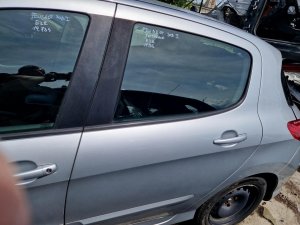 LEVÉ ZADNÍ DVEŘE  PEUGEOT 308 I, STŘÍBRNÁ EZR, HATCHBACK - 19736 LEVÉ ZADNÍ DVEŘE  PEUGEOT 308 I, STŘÍBRNÁ EZR, HATCHBACK - 19736