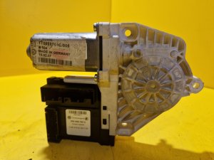 LEVÝ PŘEDNÍ MOTOREK STAHOVAČKY OKNA 1T0959701 S JEDNOTKOU 1K0959793C - ŠKODA OCTAVIA II / VW TOURAN I, PASSAT B6, GOLF V.../ SEAT ALTEA, TOLEDO... - 19447 LEVÝ PŘEDNÍ MOTOREK STAHOVAČKY OKNA 1T0959701 S JEDNOTKOU 1K0959793C - ŠKODA OCTAVIA II / VW TOURAN I, PASSAT B6, GOLF V.../ SEAT ALTEA, TOLEDO... - 19447