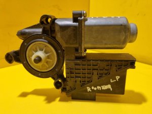 LEVÝ PŘEDNÍ MOTOREK STAHOVAČKY OKNA 6Y0959811 - ŠKODA FABIA I, FABIA II, ROOMSTER / VW POLO IV / SEAT IBIZA III, CORDOBA II - 17687