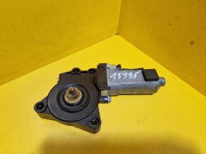 LEVÝ PŘEDNÍ MOTOREK STAHOVAČKY OKNA 83450-1D000 - KIA CARENS III - 13195 LEVÝ PŘEDNÍ MOTOREK STAHOVAČKY OKNA 83450-1D000 - KIA CARENS III - 13195