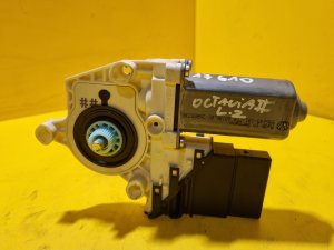 LEVÝ ZADNÍ MOTOREK STAHOVAČKY OKNA 1K0959703E - ŠKODA OCTAVIA II / VW TOURAN, GOLF V... / SEAT ALTEA, TOLEDO III... - 17610 LEVÝ ZADNÍ MOTOREK STAHOVAČKY OKNA 1K0959703E - ŠKODA OCTAVIA II / VW TOURAN, GOLF V... / SEAT ALTEA, TOLEDO III... - 17610