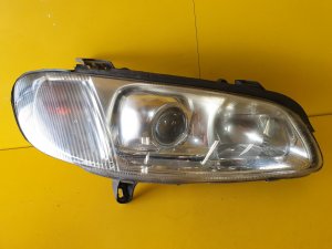 PRAVÉ PŘEDNÍ SVĚTLO OPEL OMEGA B - 10001 PRAVÉ PŘEDNÍ SVĚTLO OPEL OMEGA B - 10001