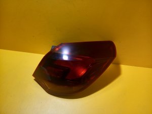 PRAVÉ ZADNÍ SVĚTLO OPEL ASTRA J HATCHBACK VNĚJŠÍ , KOUŘOVÉ - 10175 PRAVÉ ZADNÍ SVĚTLO OPEL ASTRA J HATCHBACK VNĚJŠÍ , KOUŘOVÉ - 10175