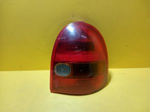 PRAVÉ ZADNÍ SVĚTLO OPEL CORSA B HATCHBACK 3.DV. KOUŘOVÉ - 10378 PRAVÉ ZADNÍ SVĚTLO OPEL CORSA B HATCHBACK 3.DV. KOUŘOVÉ - 10378