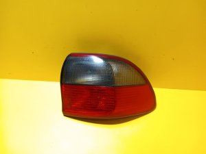 PRAVÉ ZADNÍ SVĚTLO OPEL OMEGA B SEDAN VNĚJŠÍ - 10293 PRAVÉ ZADNÍ SVĚTLO OPEL OMEGA B SEDAN VNĚJŠÍ - 10293