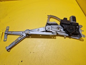 PRAVÁ PŘEDNÍ STAHOVAČKA OKNA S MOTORKEM A330013100418 - OPEL ASTRA H - 18599