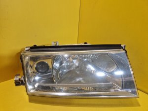 PRAVÉ PŘEDNÍ SVĚTLO ŠKODA OCTAVIA I , S MLHOVKOU FACELIFT - 16061 PRAVÉ PŘEDNÍ SVĚTLO ŠKODA OCTAVIA I , S MLHOVKOU FACELIFT - 16061