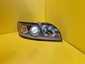 PRAVÉ PŘEDNÍ SVĚTLO VOLVO V50, S40 II - 15979 PRAVÉ PŘEDNÍ SVĚTLO VOLVO V50, S40 II - 15979