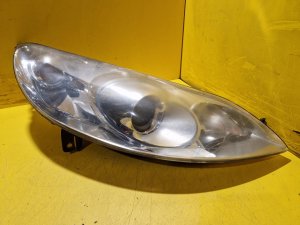 PRAVÉ PŘEDNÍ XENON SVĚTLO PEUGEOT 407 - 20377 PRAVÉ PŘEDNÍ XENON SVĚTLO PEUGEOT 407 - 20377