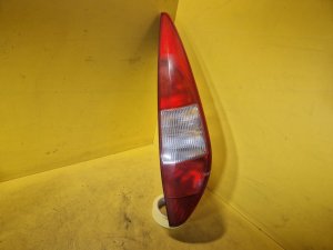 PRAVÉ ZADNÍ SVĚTLO FORD MONDEO III ( MK3 ) KOMBI - 12543 PRAVÉ ZADNÍ SVĚTLO FORD MONDEO III ( MK3 ) KOMBI - 12543