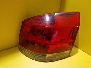 PRAVÉ ZADNÍ SVĚTLO OPEL SIGNUM - 11715 PRAVÉ ZADNÍ SVĚTLO OPEL SIGNUM - 11715