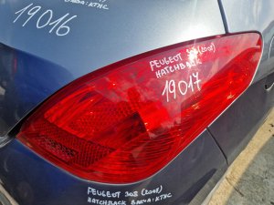 PRAVÉ ZADNÍ SVĚTLO PEUGEOT 308 I, HATCHBACK  - 19017 PRAVÉ ZADNÍ SVĚTLO PEUGEOT 308 I, HATCHBACK  - 19017