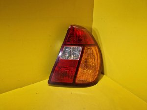PRAVÉ ZADNÍ SVĚTLO RENAULT THALIA I - 13332 PRAVÉ ZADNÍ SVĚTLO RENAULT THALIA I - 13332