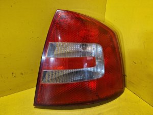 PRAVÉ ZADNÍ SVĚTLO ŠKODA OCTAVIA II , SEDAN - 12708 PRAVÉ ZADNÍ SVĚTLO ŠKODA OCTAVIA II , SEDAN - 12708