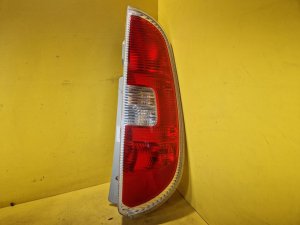 PRAVÉ ZADNÍ SVĚTLO ŠKODA ROOMSTER - 12626 PRAVÉ ZADNÍ SVĚTLO ŠKODA ROOMSTER - 12626