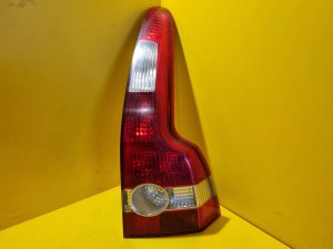 PRAVÉ ZADNÍ SVĚTLO VOLVO V50, KOMBI - 17171 PRAVÉ ZADNÍ SVĚTLO VOLVO V50, KOMBI - 17171