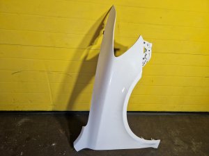 PRAVÝ PŘEDNÍ BLATNÍK ŠKODA OCTAVIA II (1Z3), BÍLÝ, FACELIFT - 19809