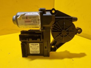 PRAVÝ PŘEDNÍ MOTOREK STAHOVAČKY OKNA 1K0959792H S JEDNOTKOU 1T0959702C - ŠKODA OCTAVIA II / VW TOURAN I, PASSAT B6, GOLF V.../ SEAT ALTEA, TOLEDO... - 17684 PRAVÝ PŘEDNÍ MOTOREK STAHOVAČKY OKNA 1K0959792H S JEDNOTKOU 1T0959702C - ŠKODA OCTAVIA II / VW TOURAN I, PASSAT B6, GOLF V.../ SEAT ALTEA, TOLEDO... - 17684