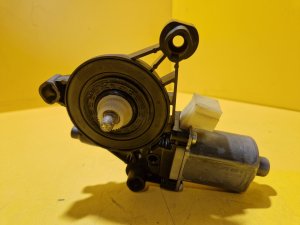 PRAVÝ PŘEDNÍ MOTOREK STAHOVAČKY OKNA 5Q0959802B - ŠKODA OCTAVIA III, SUPERB III, KODIAQ / VW TOURAN II, TIGUAN II, GOLF VII / SEAT LEON III, ATECA / AUDI A3 III, TT III, Q2 - 19455 PRAVÝ PŘEDNÍ MOTOREK STAHOVAČKY OKNA 5Q0959802B - ŠKODA OCTAVIA III, SUPERB III, KODIAQ / VW TOURAN II, TIGUAN II, GOLF VII / SEAT LEON III, ATECA / AUDI A3 III, TT III, Q2 - 19455