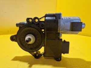 PRAVÝ ZADNÍ MOTOREK STAHOVAČKY OKNA S JEDNOTKOU 83460-3Z010 HYUNDAI I40 - 18341 PRAVÝ ZADNÍ MOTOREK STAHOVAČKY OKNA S JEDNOTKOU 83460-3Z010 HYUNDAI I40 - 18341