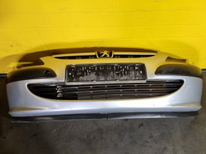 PŘEDNÍ NÁRAZNÍK PEUGEOT 307 (3A/C),STŘÍBRNÝ - 17911