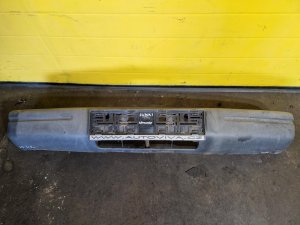 PŘEDNÍ NÁRAZNÍK SUZUKI SAMURAI, ČERNÝ NELAKOVANÝ - 19106