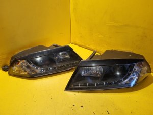 LEVÉ + PRAVÉ  PŘEDNÍ SVĚTLA ŠKODA OCTAVIA II  - 19948  LEVÉ + PRAVÉ  PŘEDNÍ SVĚTLA ŠKODA OCTAVIA II  - 19948