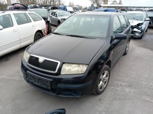 Škoda Fabia 1.9 TDI ( AXR ) 74kW r.2007 černá 9910 na náhradní díly Škoda Fabia 1.9 TDI ( AXR ) 74kW r.2007 černá 9910 na náhradní díly