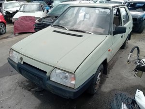 Škoda Favorit 1.3 ( 781.136 ) r.1990 zelená na náhradní díly Škoda Favorit 1.3 ( 781.136 ) r.1990 zelená na náhradní díly