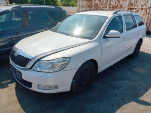 Škoda Octavia II facelift 1.6 TDi (CAYC ) 77kW r.2011 bílá na náhradní díly Škoda Octavia II facelift 1.6 TDi (CAYC ) 77kW r.2011 bílá na náhradní díly
