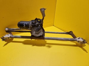 TÁHLA STĚRAČŮ S MOTORKEM SUZUKI SWIFT III - 18145