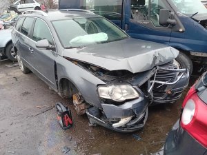 Volkswagen Passat B6 2.0 TDI ( BKP ) 103kW r.2006 šedá  na náhradní díly Volkswagen Passat B6 2.0 TDI ( BKP ) 103kW r.2006 šedá  na náhradní díly