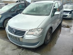 Volkswagen Touran 2.0 CNG ( BSX ) 80kW r.2008 šedá na náhradní díly Volkswagen Touran 2.0 CNG ( BSX ) 80kW r.2008 šedá na náhradní díly