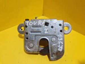 ZÁMEK KUFRU 1K6827505A - VW GOLF V, VI PASSAT B6, B7, TOURAN I, II - 13678 ZÁMEK KUFRU 1K6827505A - VW GOLF V, VI PASSAT B6, B7, TOURAN I, II - 13678