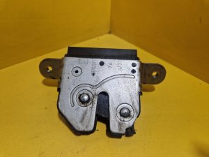 ZÁMEK KUFRU 55701971 - OPEL CORSA D / FIAT BRAVO II, GRANDE PUNTO, 500 / ALFA ROMEO GIULIETA / LANCIA DELTA III - 13788 ZÁMEK KUFRU 55701971 - OPEL CORSA D / FIAT BRAVO II, GRANDE PUNTO, 500 / ALFA ROMEO GIULIETA / LANCIA DELTA III - 13788