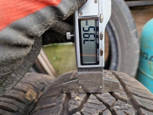 2 KS CELOROČNÍ PNEUMATIKA BARUM QUARTARIS 5 - 165/65 R14 79T - 20459