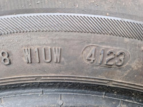 2 KS CELOROČNÍ PNEUMATIKA BARUM QUARTARIS 5 - 185/60 R14 82T - 20571
