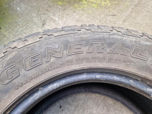 2 KS CELOROČNÍ PNEUMATIKA GENERAL GRABBER AT 255/65 R16 109T - 20484