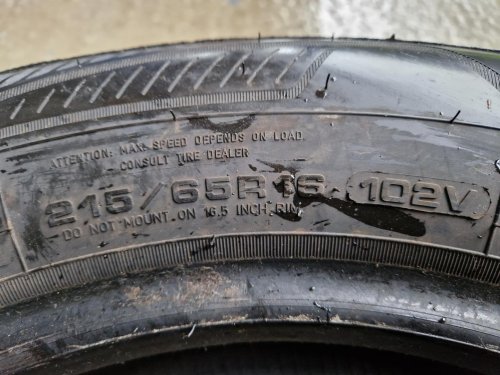 2 KS CELOROČNÍ PNEUMATIKA GOODYEAR VECTOR 4SEASONS - 215/65 R16 102V - 20298