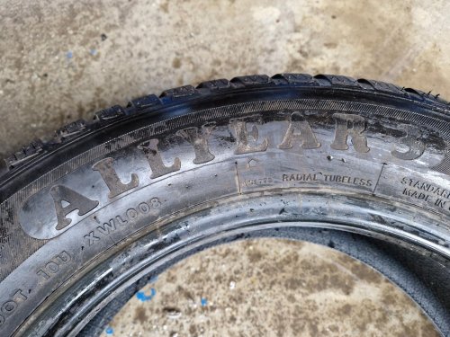 2 KS CELOROČNÍ PNEUMATIKA TOMKET ALLYEAR 3 - 205/60 R16 96V - 20490