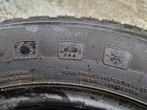 2 KS CELOROČNÍ PNEUMATIKA TOMKET ALLYEAR 3 - 205/60 R16 96V - 20490
