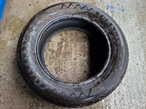 2 KS CELOROČNÍ PNEUMATIKA TOMKET ALLYEAR 3 - 205/60 R16 96V - 20490