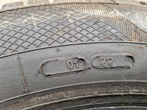 2 KS CELOROČNÍ PNEUMATIKA VRANÍK UNI SMART 4S 165/70 R14 81T - 20462