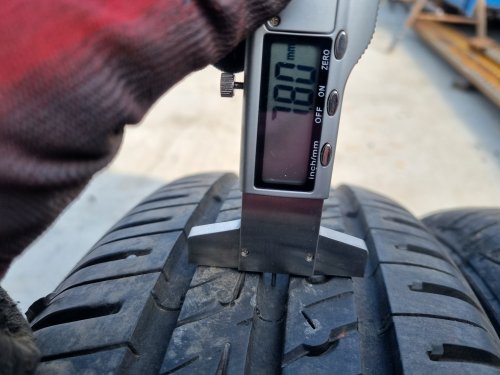 2 KS LETNÍ PNEUMATIKA BARUM BRAVURIS 5 - 185/60 R15 84H - 17855