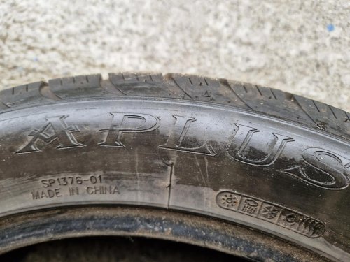 2 KS ZIMNÍ PNEUMATIKA APLUS A909 - 215/50 R17 95W - 20496