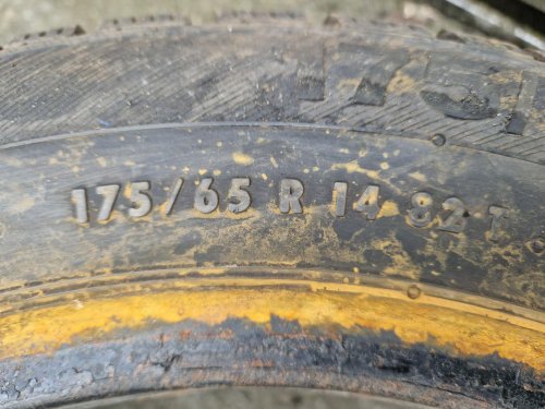 2 KS ZIMNÍ PNEUMATIKA BARUM POLARIS 3 - 175/65 R14 82T - 20465