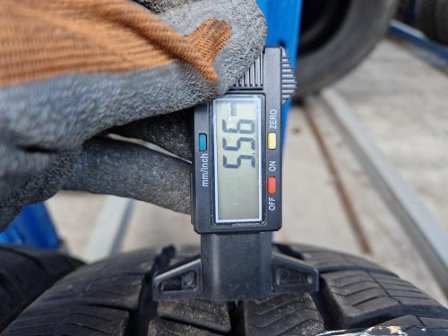 2 KS ZIMNÍ PNEUMATIKA BARUM POLARIS 3 - 195/50 R15 82T - 21156